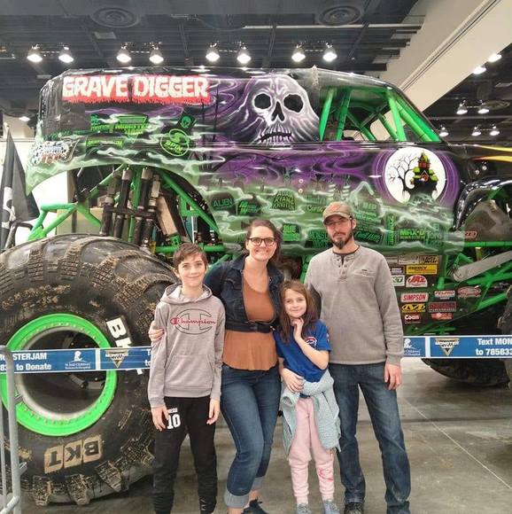 Meet your Posher, Emily - Picture 1 of 1